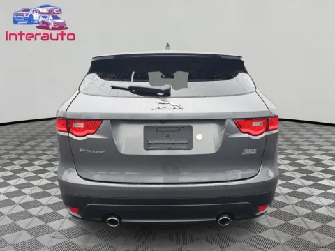 More photos of 2017 Jaguar F-PACE 35t Premium Sport Utility 4D at Interauto, MA