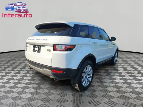 More photos of 2017 Land Rover Range Rover Evoque SE Sport Utility 4D at Interauto, MA