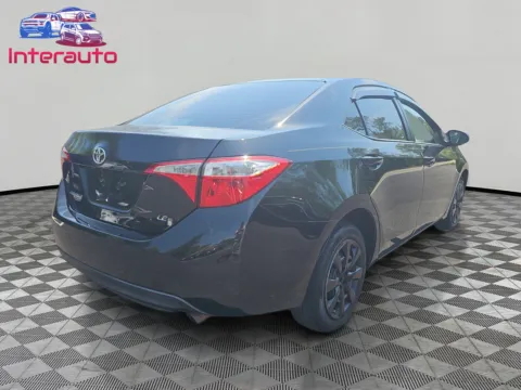 More photos of 2016 Toyota Corolla LE Sedan 4D at Interauto, MA