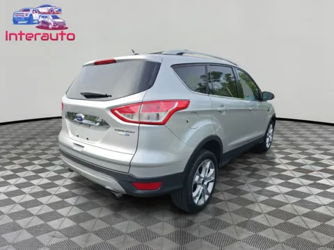 More photos of 2016 Ford Escape Titanium Sport Utility 4D at Interauto, MA