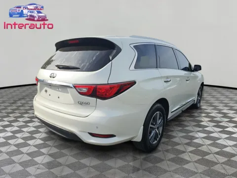 More photos of 2016 INFINITI QX60 3.5 Sport Utility 4D at Interauto, MA
