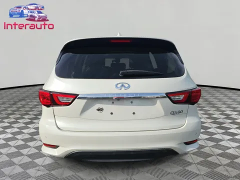 More photos of 2016 INFINITI QX60 3.5 Sport Utility 4D at Interauto, MA