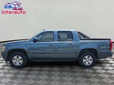 Photos of 2008 Chevrolet Avalanche LT Sport Utility Pickup 4D 5 1/4 ft for sale in Plainville, MA at Interauto