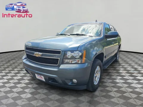 Blue 2008 Chevrolet Avalanche LT Sport Utility Pickup 4D 5 1/4 ft for sale in Plainville, MA