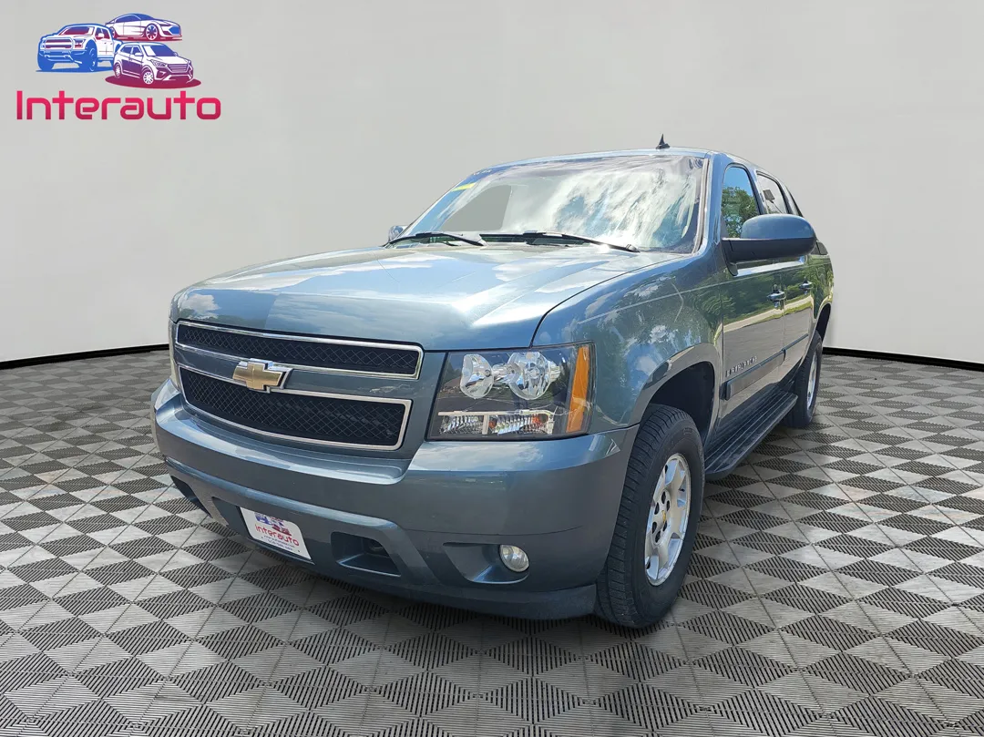 2008 Chevrolet Avalanche LT Sport Utility Pickup 4D 5 1/4 ft for sale in Plainville, MA