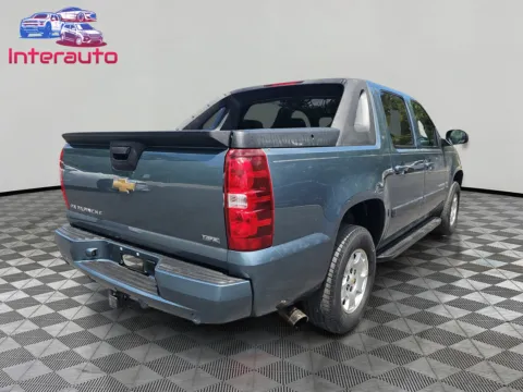 More photos of 2008 Chevrolet Avalanche LT Sport Utility Pickup 4D 5 1/4 ft at Interauto, MA