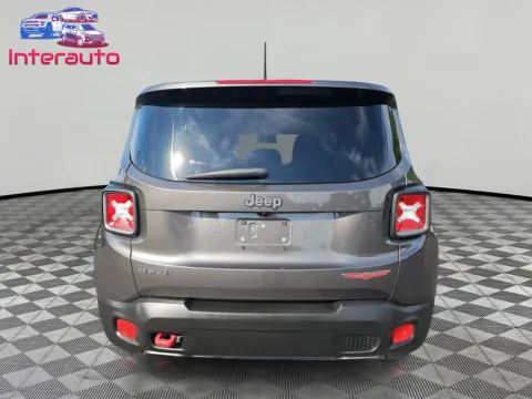 More photos of 2016 Jeep Renegade Trailhawk Sport Utility 4D at Interauto, MA