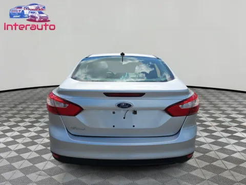 More photos of 2014 Ford Focus S Sedan 4D at Interauto, MA