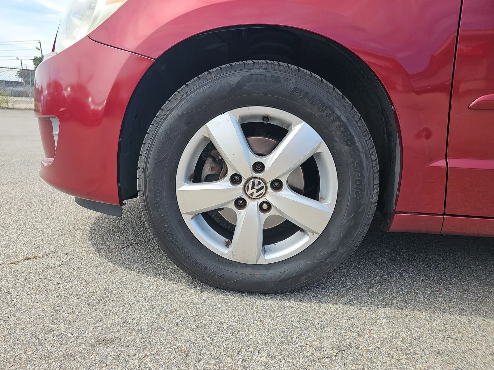 2011 Volkswagen Routan SE - Photo 14