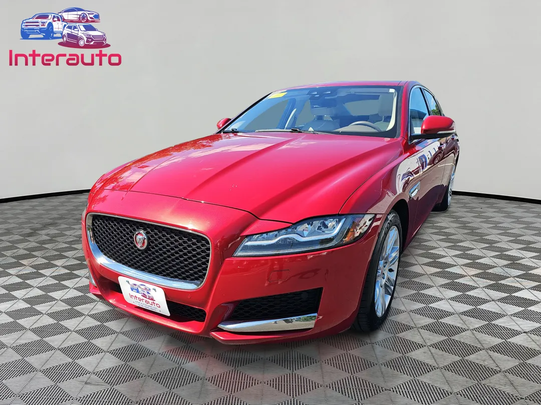 2016 Jaguar XF 35t AWD Premium's photo