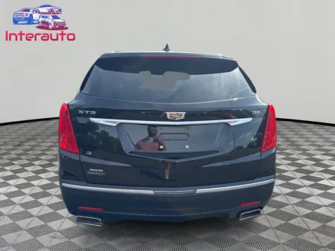 More photos of 2018 Cadillac XT5 Luxury Sport Utility 4D at Interauto, MA