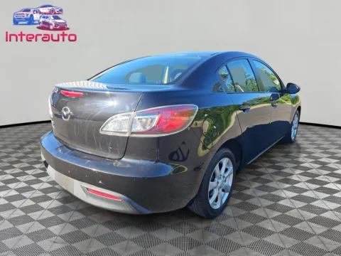 More photos of 2011 MAZDA MAZDA3 i Touring Sedan 4D at Interauto, MA