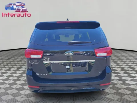 More photos of 2018 Kia Sedona SX Minivan 4D at Interauto, MA