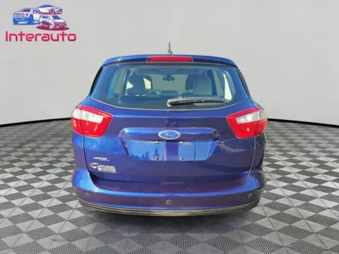 More photos of 2016 Ford C-MAX Energi SEL Wagon 4D at Interauto, MA