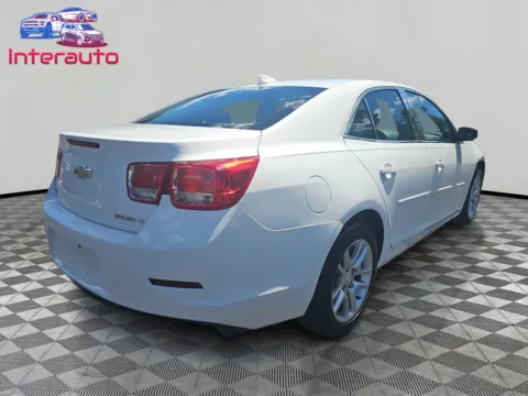 More photos of 2015 Chevrolet Malibu LT Sedan 4D at Interauto, MA