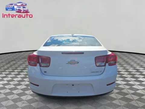 More photos of 2015 Chevrolet Malibu LT Sedan 4D at Interauto, MA