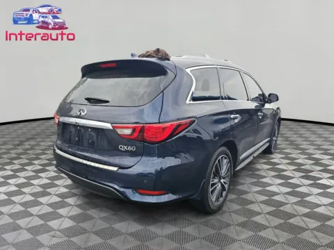 More photos of 2019 INFINITI QX60 LUXE Sport Utility 4D at Interauto, MA