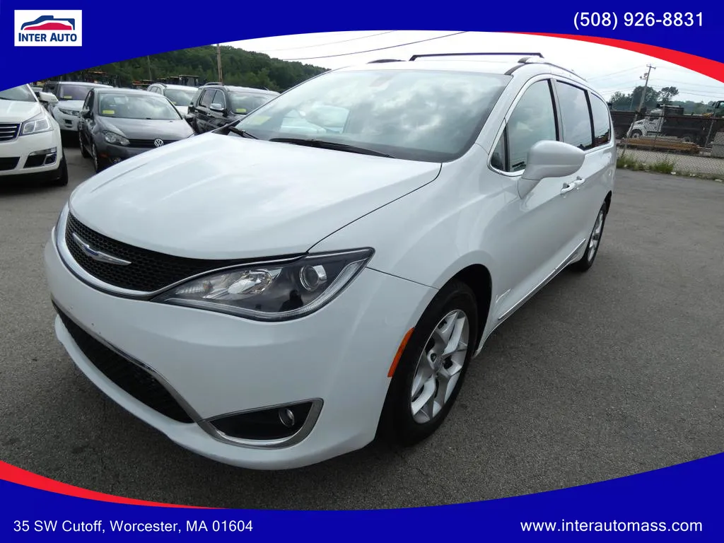 2018 Chrysler Pacifica Touring L Minivan 4D for sale in Plainville, MA