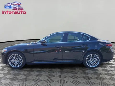 Photos of 2018 Alfa Romeo Giulia Ti Lusso Sedan 4D for sale in Plainville, MA at Interauto