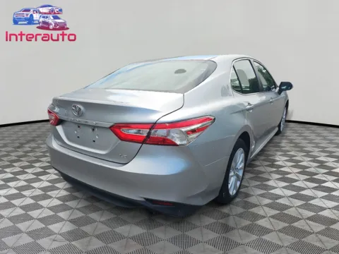 More photos of 2018 Toyota Camry LE Sedan 4D at Interauto, MA