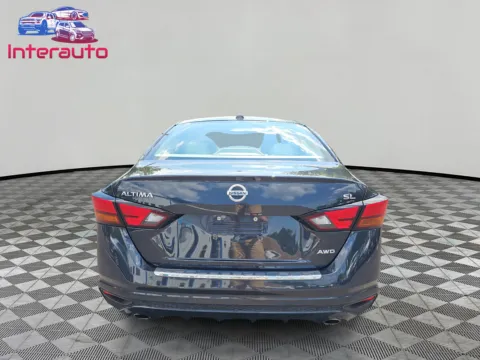 More photos of 2021 Nissan Altima 2.5 SL Sedan 4D at Interauto, MA