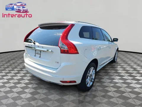 More photos of 2016 Volvo XC60 T5 Premier Sport Utility 4D at Interauto, MA