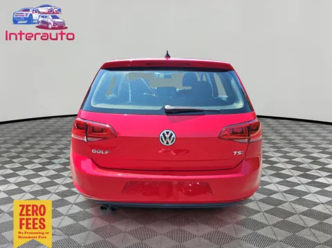 More photos of 2016 Volkswagen Golf TSI S Hatchback Sedan 4D at Interauto, MA