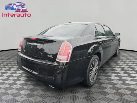 More photos of 2014 Chrysler 300 S Sedan 4D at Interauto, MA