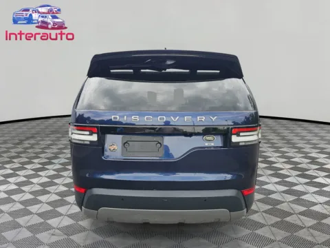 More photos of 2019 Land Rover Discovery SE Sport Utility 4D at Interauto, MA