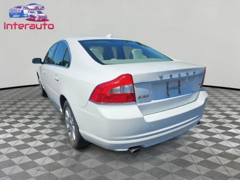 Another view of 2010 Volvo S80 3.2 Sedan 4D for sale in Plainville, MA at Interauto