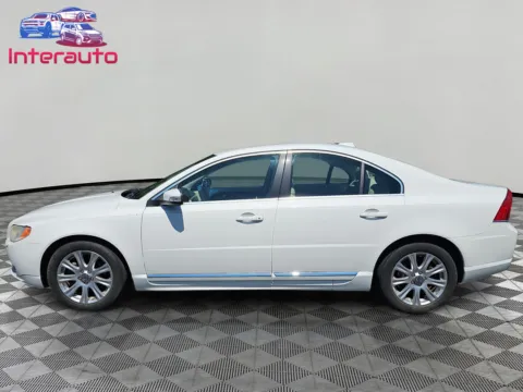 Photos of 2010 Volvo S80 3.2 Sedan 4D for sale in Plainville, MA at Interauto