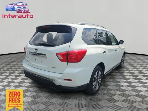 More photos of 2017 Nissan Pathfinder S Sport Utility 4D at Interauto, MA