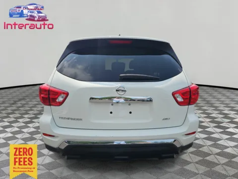 More photos of 2017 Nissan Pathfinder S Sport Utility 4D at Interauto, MA