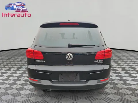 More photos of 2015 Volkswagen Tiguan 2.0T SE 4Motion Sport Utility 4D at Interauto, MA