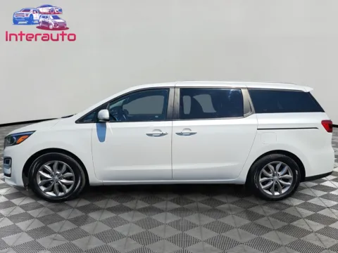 Photos of 2019 Kia Sedona EX Minivan 4D for sale in Plainville, MA at Interauto