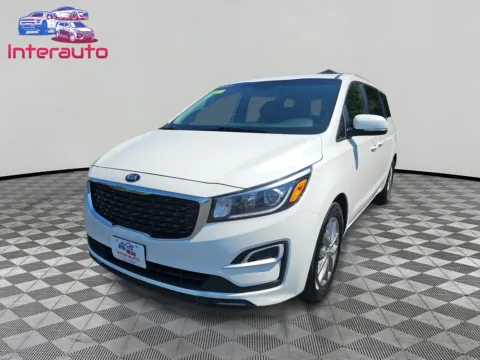 White 2019 Kia Sedona EX Minivan 4D for sale in Plainville, MA