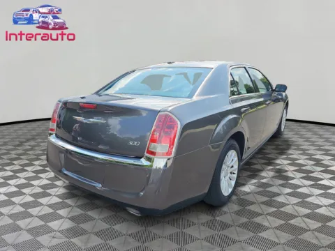 More photos of 2013 Chrysler 300 Sedan 4D at Interauto, MA