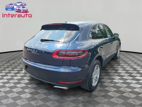 More photos of 2018 Porsche Macan Sport Utility 4D at Interauto, MA