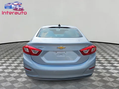 More photos of 2017 Chevrolet Cruze LS Sedan 4D at Interauto, MA
