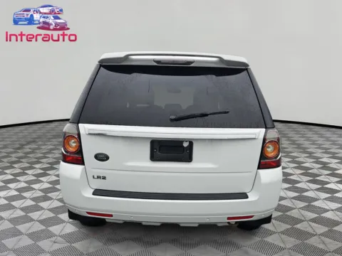 More photos of 2015 Land Rover LR2 Sport Utility 4D at Interauto, MA