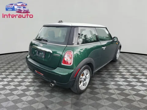 More photos of 2013 MINI Hardtop Cooper Hatchback 2D at Interauto, MA