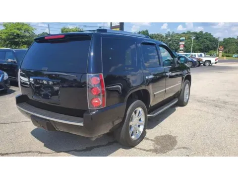 More photos of 2013 GMC Yukon Denali Sport Utility 4D at Interauto, MA