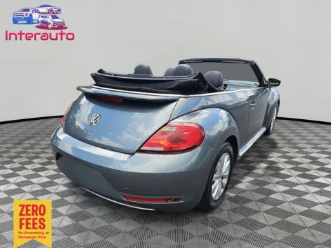 More photos of 2018 Volkswagen Beetle 2.0T SE Convertible 2D at Interauto, MA