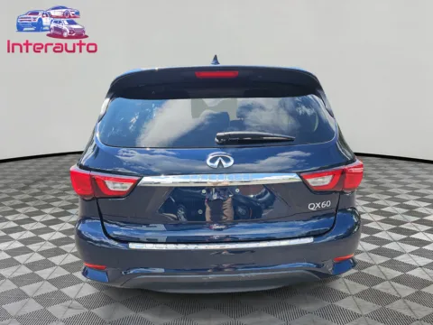 More photos of 2018 INFINITI QX60 3.5 Sport Utility 4D at Interauto, MA
