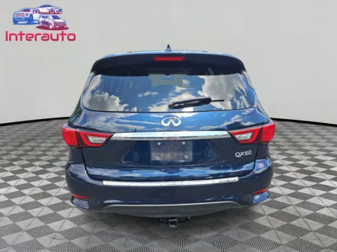 More photos of 2018 INFINITI QX60 3.5 Sport Utility 4D at Interauto, MA