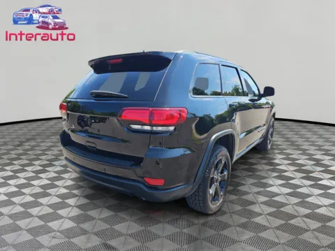 More photos of 2018 Jeep Grand Cherokee Upland Sport Utility 4D at Interauto, MA