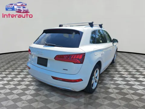 More photos of 2020 Audi Q5 45 TFSI Premium Sport Utility 4D at Interauto, MA