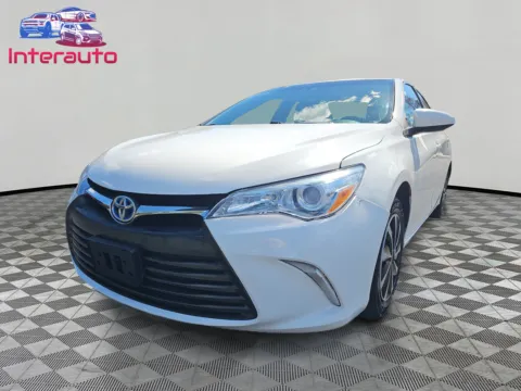 White 2015 Toyota Camry Hybrid LE Sedan 4D for sale in Plainville, MA
