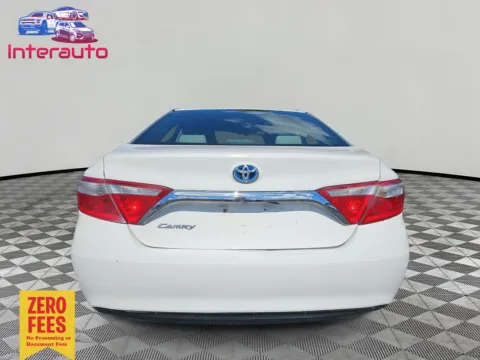 More photos of 2015 Toyota Camry Hybrid LE Sedan 4D at Interauto, MA