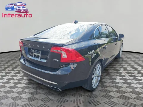 More photos of 2016 Volvo S60 T5 Inscription Platinum Sedan 4D at Interauto, MA